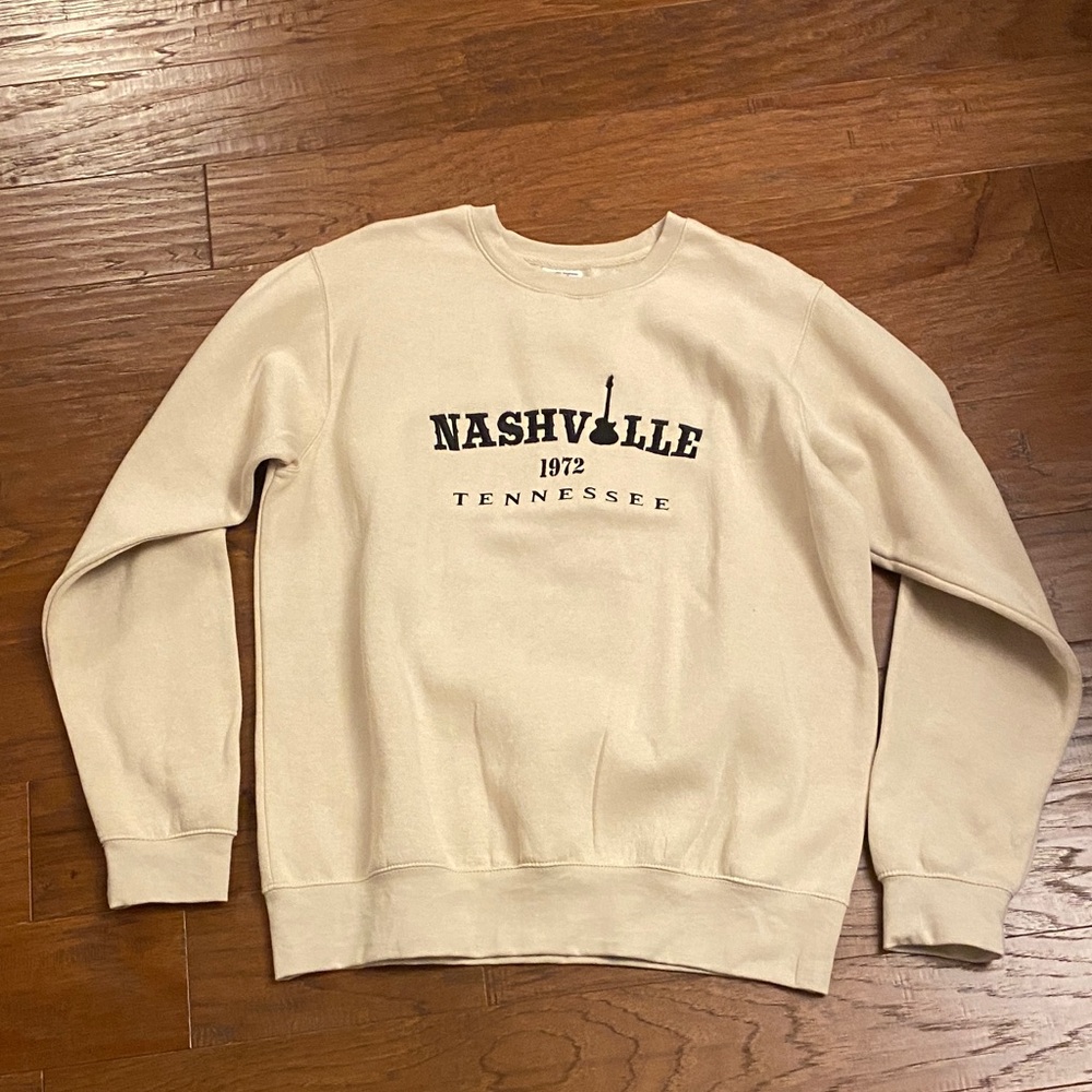 EUC Womens Pacific & Co Tan Embroidered Sweatshirt Size Large